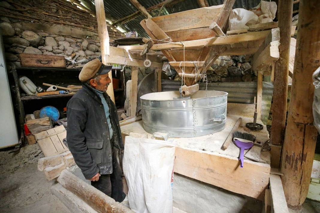 Kurtuluş Savaşı'nda binlerce insanı doyuran tarihi değirmen, 300 yıldır un öğütüyor 4